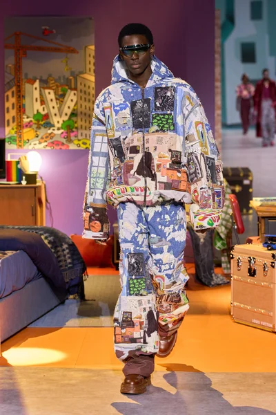 Look 60